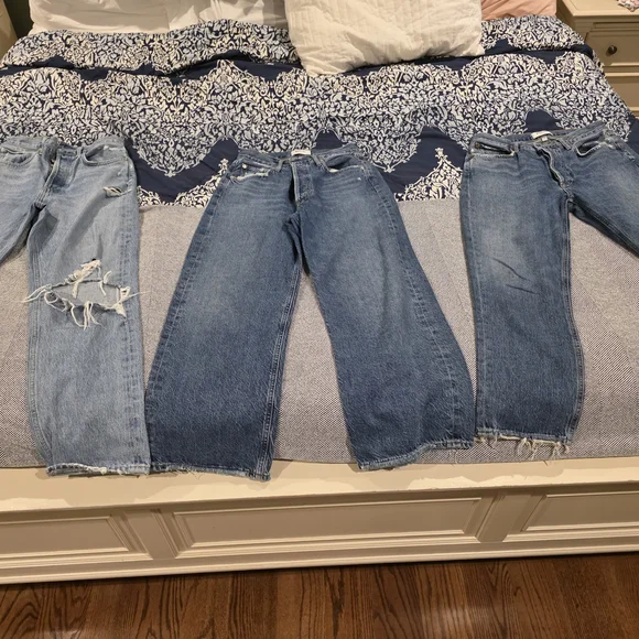 Agolde Light and Medium Blue Straight Leg Jeans LOT Of 3! Size 26 & 28 - Picture 1 of 9